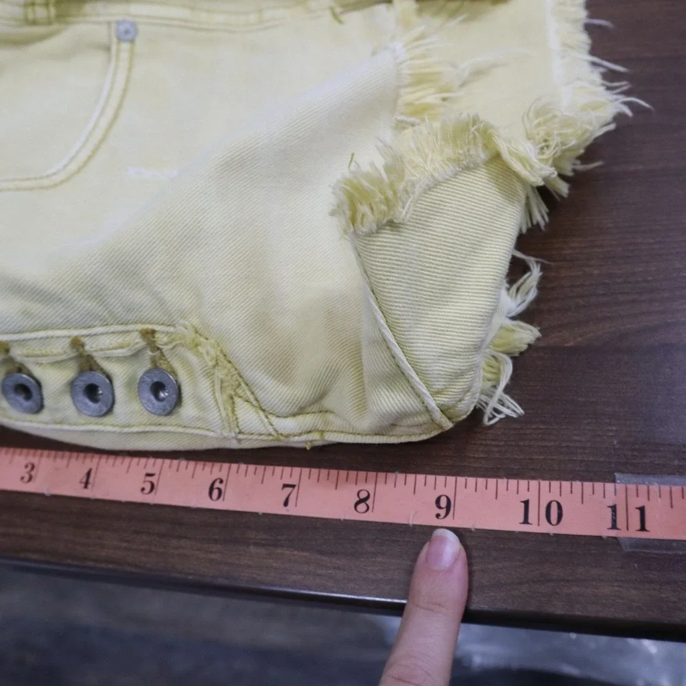 Free People Distressed‎ Denim Shorts Womens 26 Yellow Boho Earthy Rugged Indie