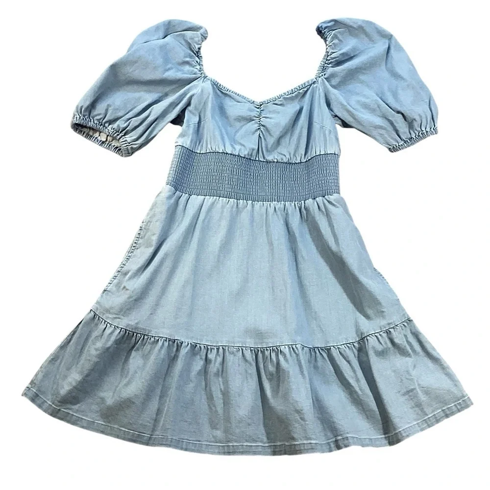 Bar III sweetheart neckline