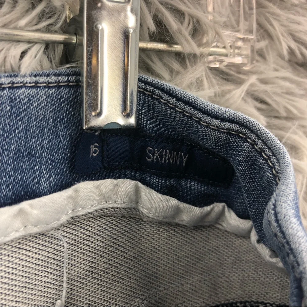 Seven7 measurements studs pictures