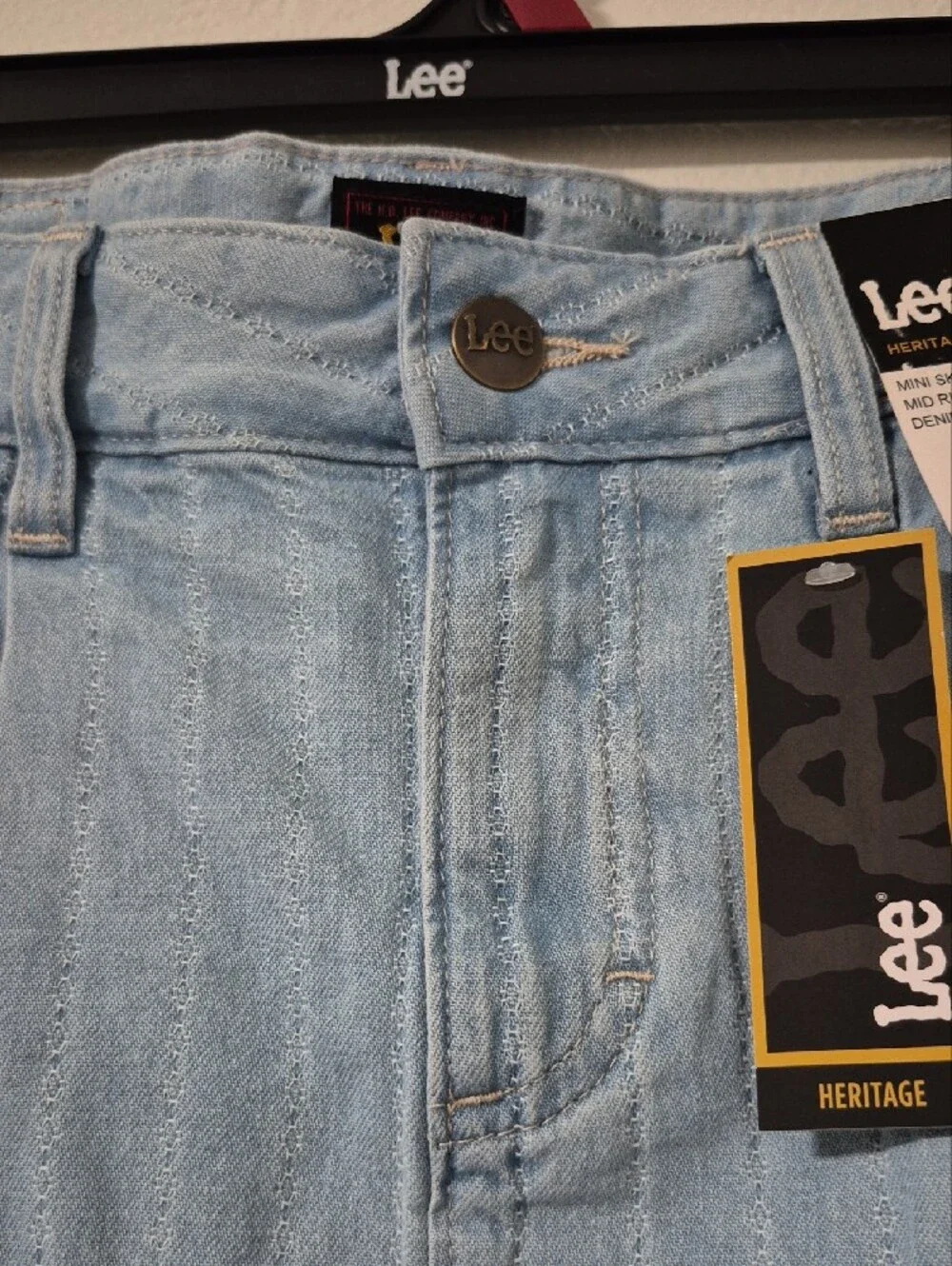 Lee classic pleated