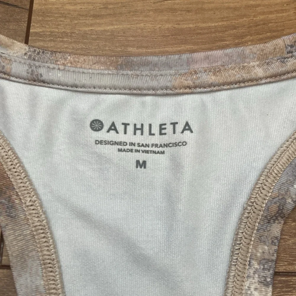 Athleta tank pics size