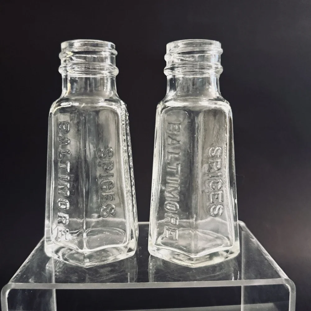 Pair of Vintage‎ Mccormick & Co Spice Shakers Baltimore No Lids