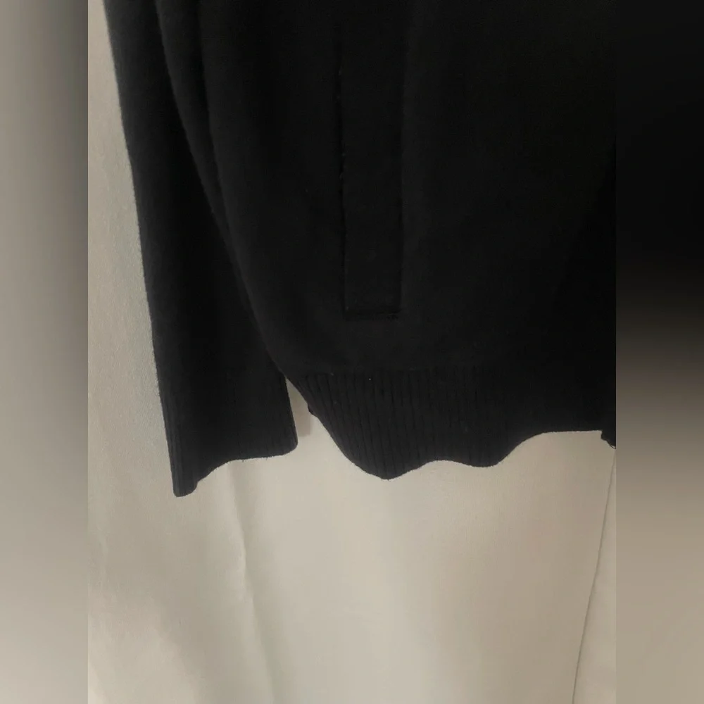 Banana Republic sleek black