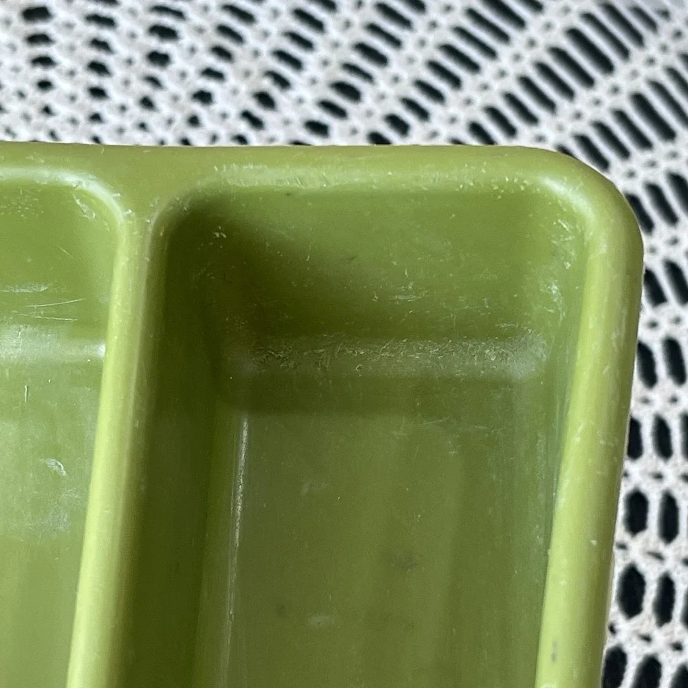 Rubbermaid brand color
