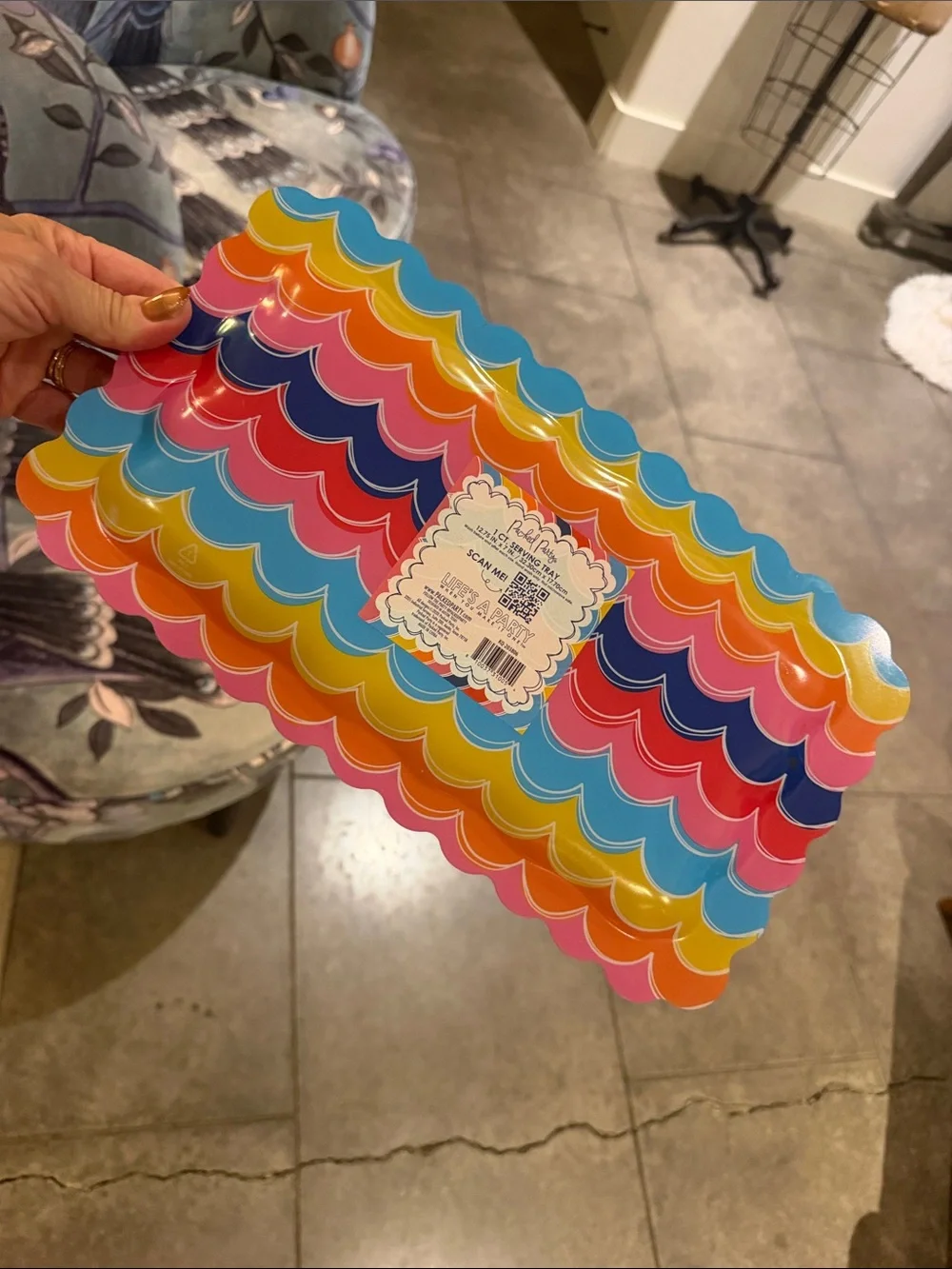 Packed Party vibrant scalloped