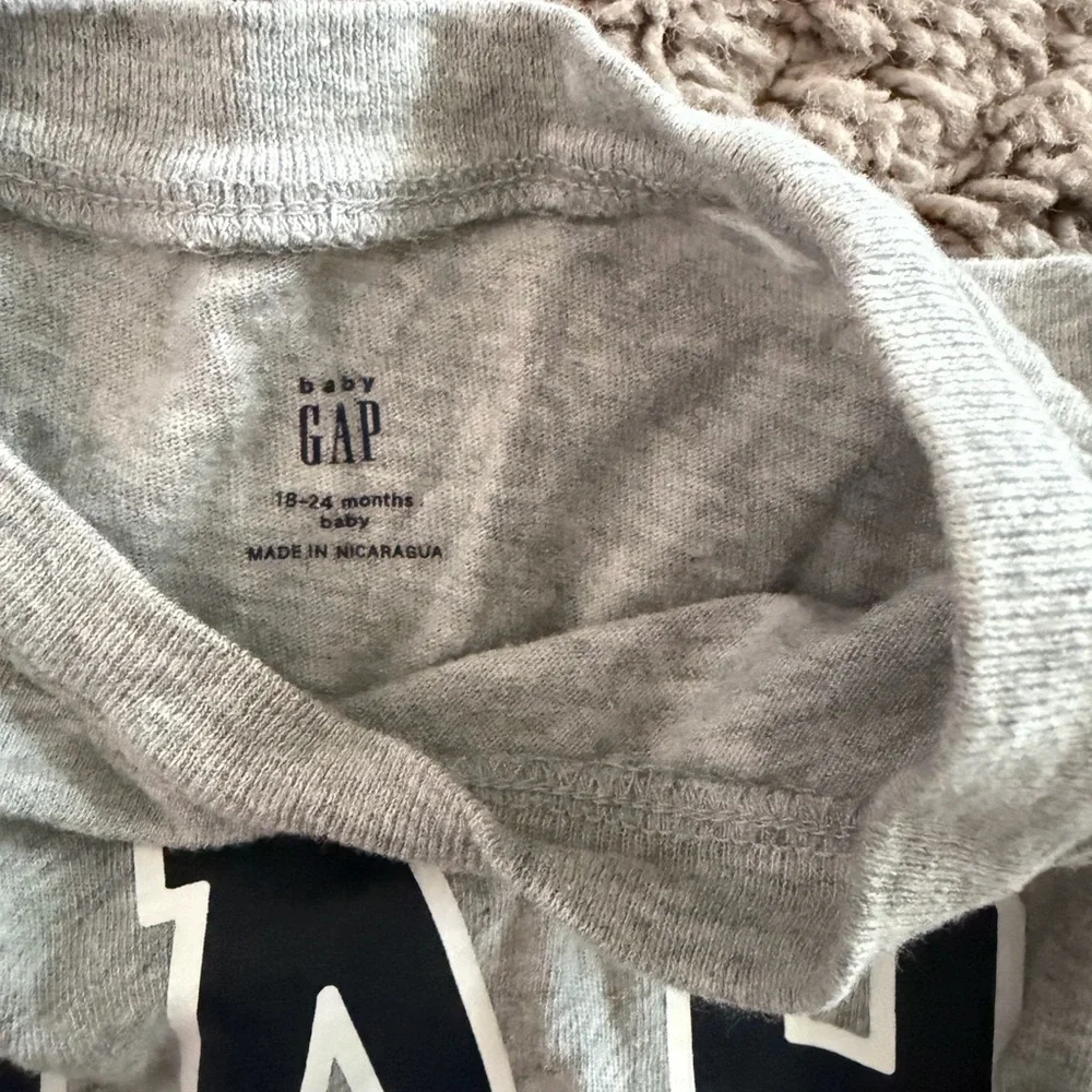 GAP preloved gray