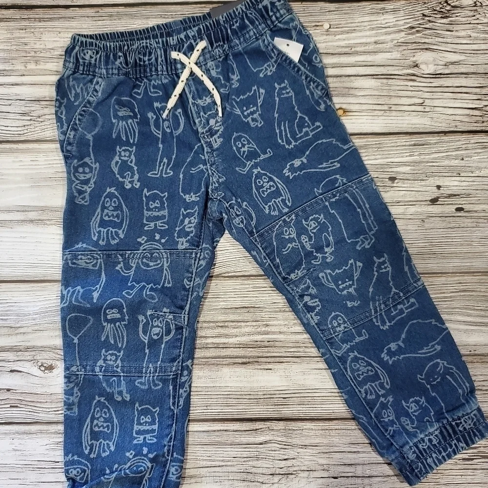 GAP monster print
