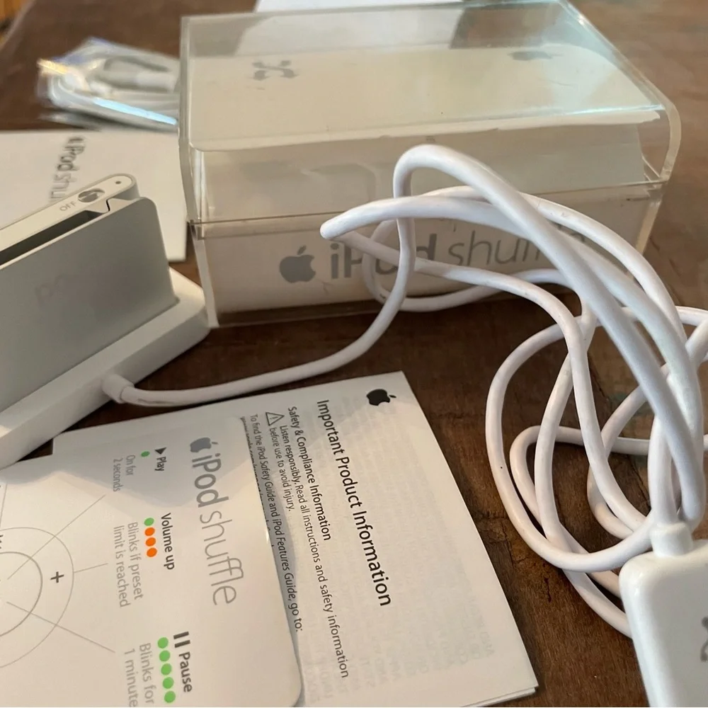 Apple silver ipod