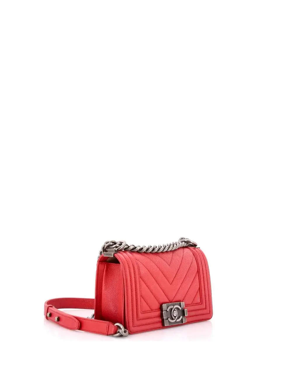 CHANEL elevate your