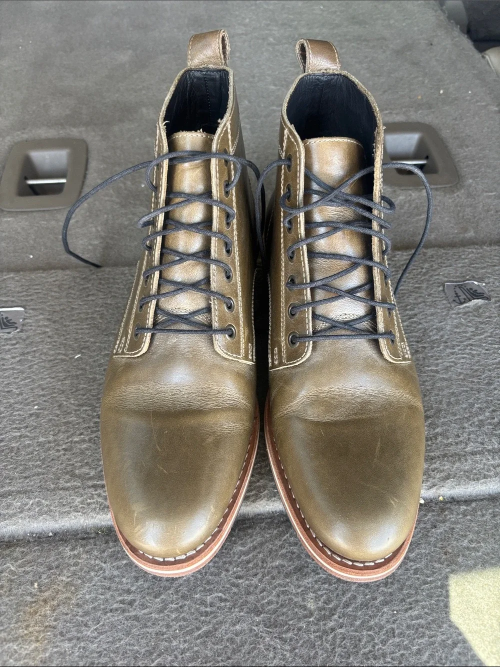 Helm rugged refined