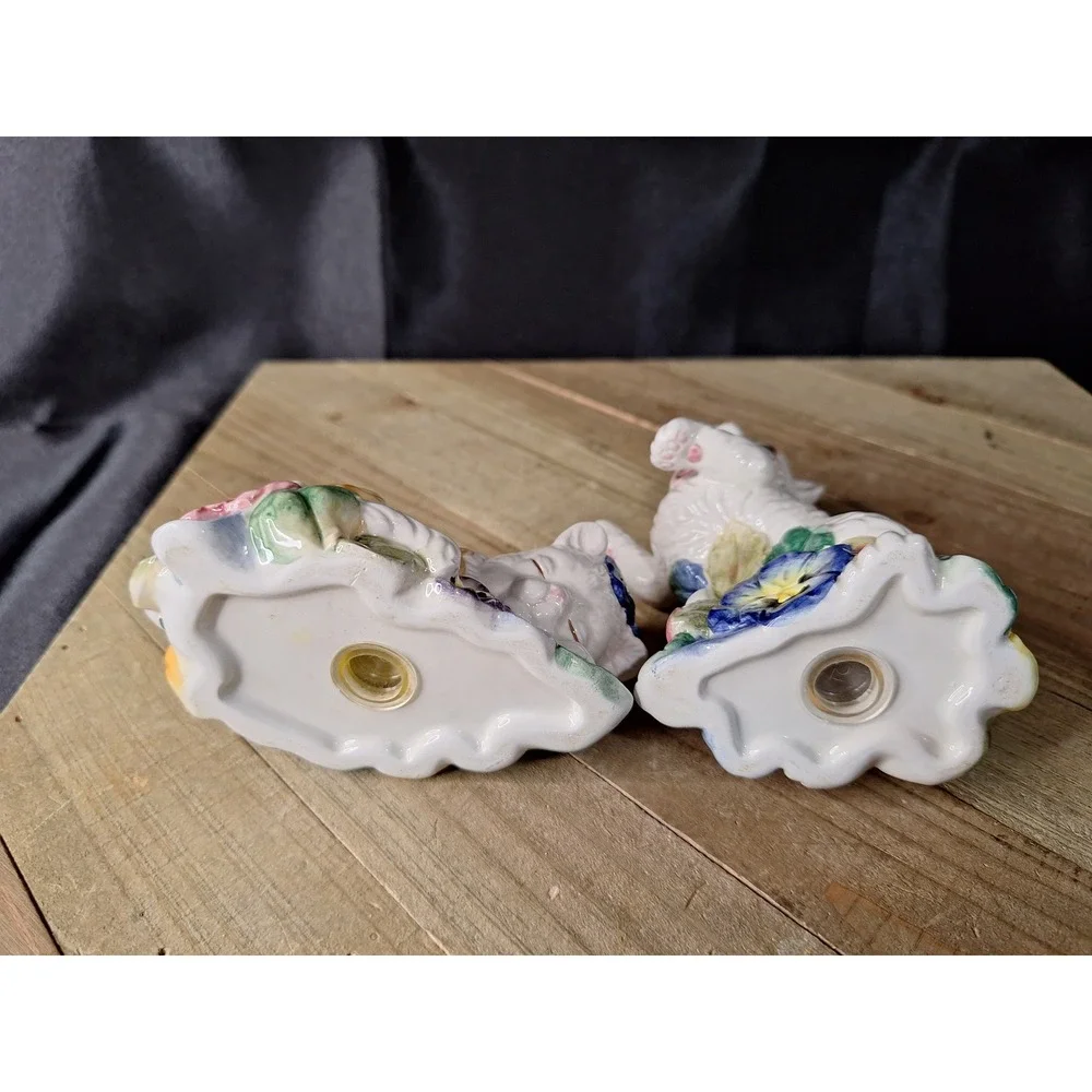 Vintage Style White Kitten Cat Pansy Floral Ceramic Salt and Pepper Shakers Set