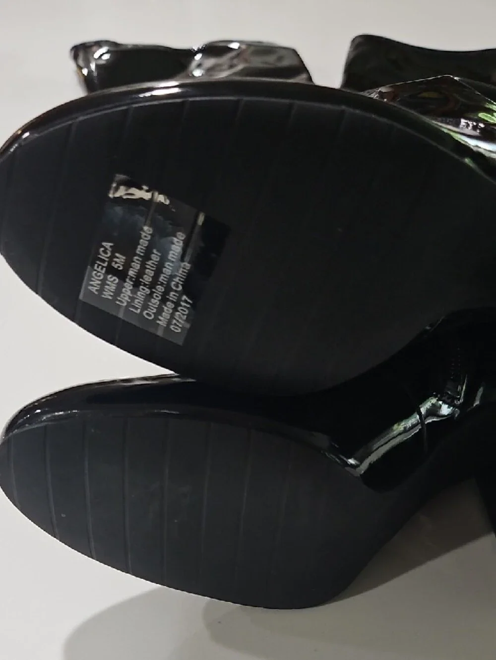 Kenneth Cole shiny patent