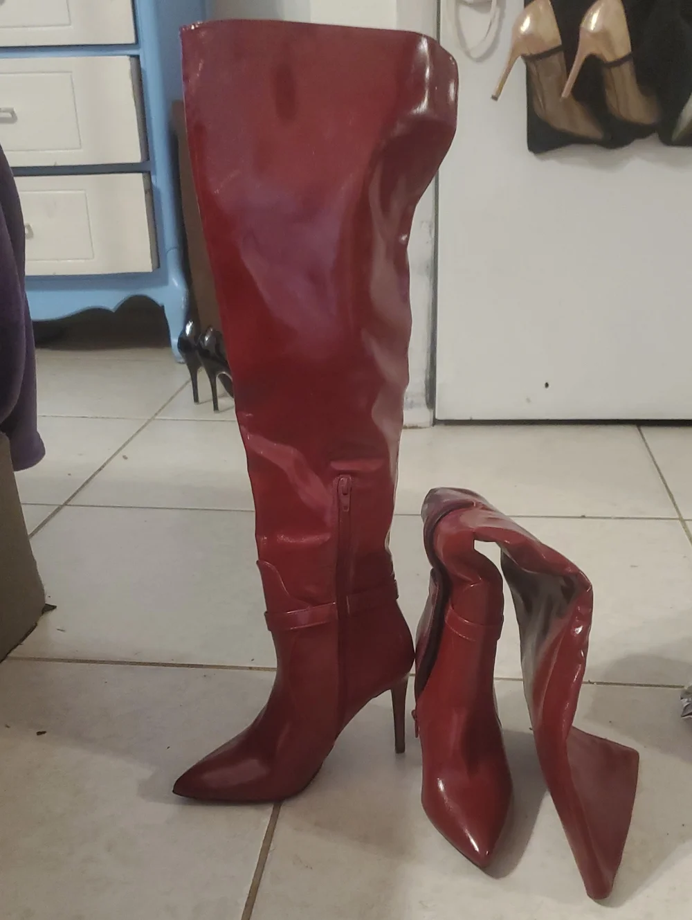 Women’s Tall Thigh High Pointed-Toe Boots in Burgundy