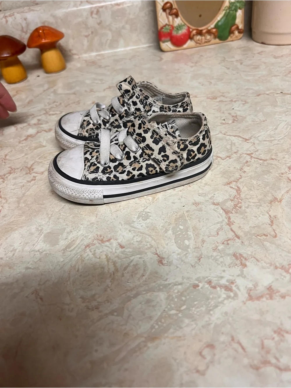 Converse fun leopard