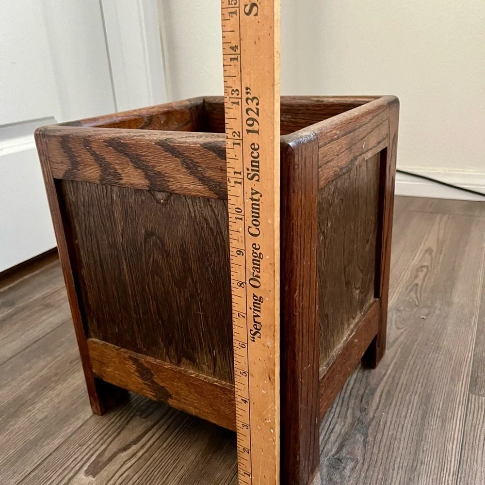 N/A elegant wooden