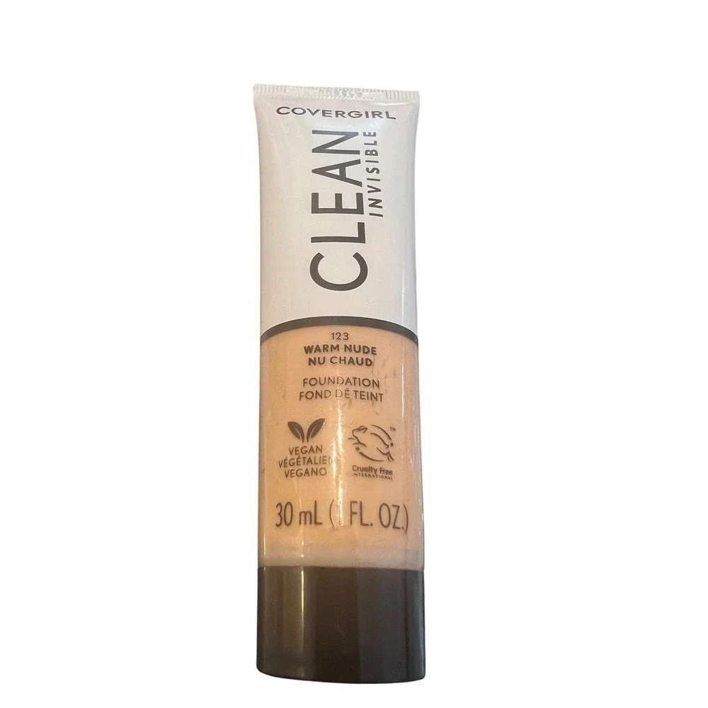 Covergirl Clean Invisible Foundation 123‎ Warm Nude Vegan Fragrance Free 1 fl oz