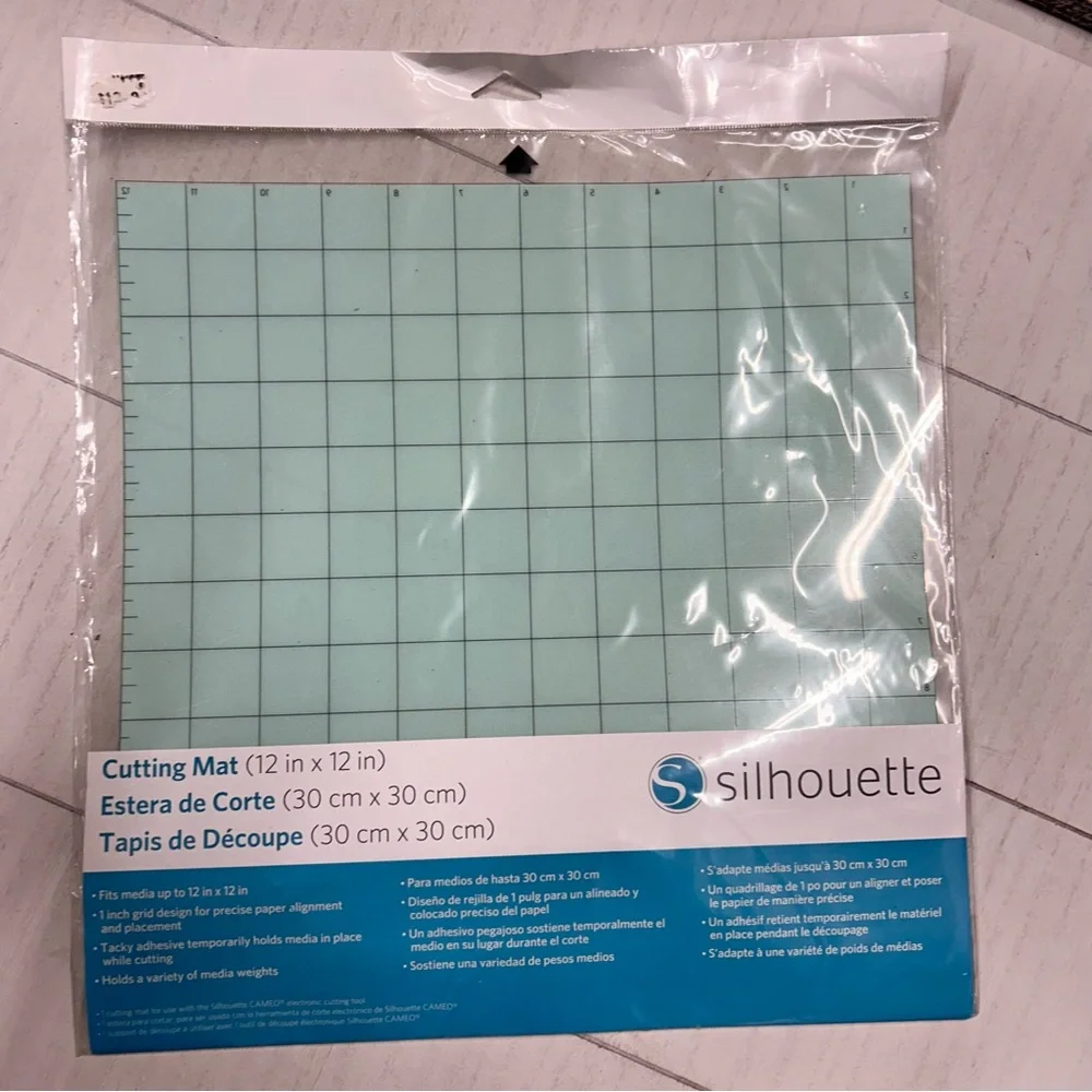 NIP Lot of‎ Silhouette Cameo Accessories, cutting mat, blade, scrapers new