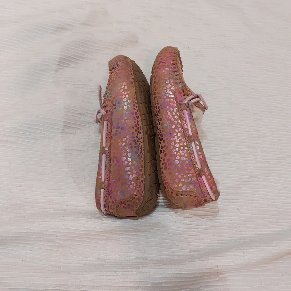 UGG plush iridescent