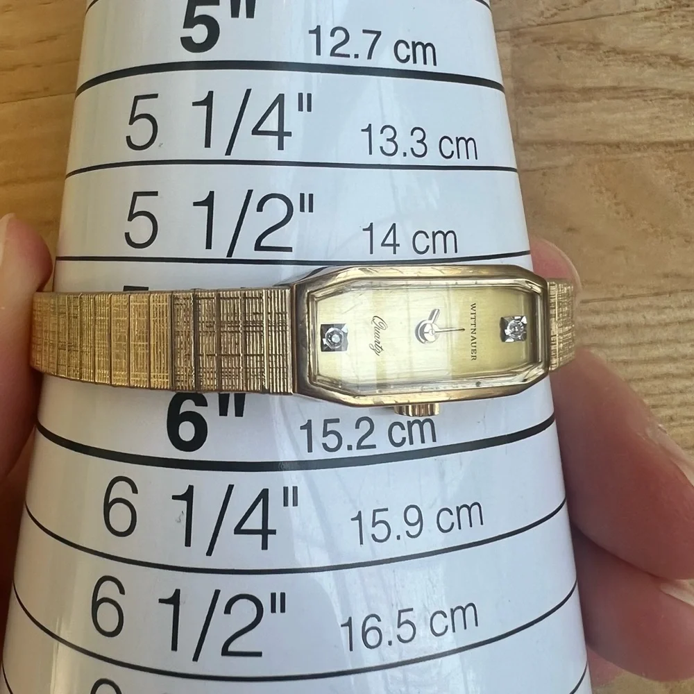 Vintage Wittnauer ladies dress watch 10k gold plated with diamonds NEW BATTERY