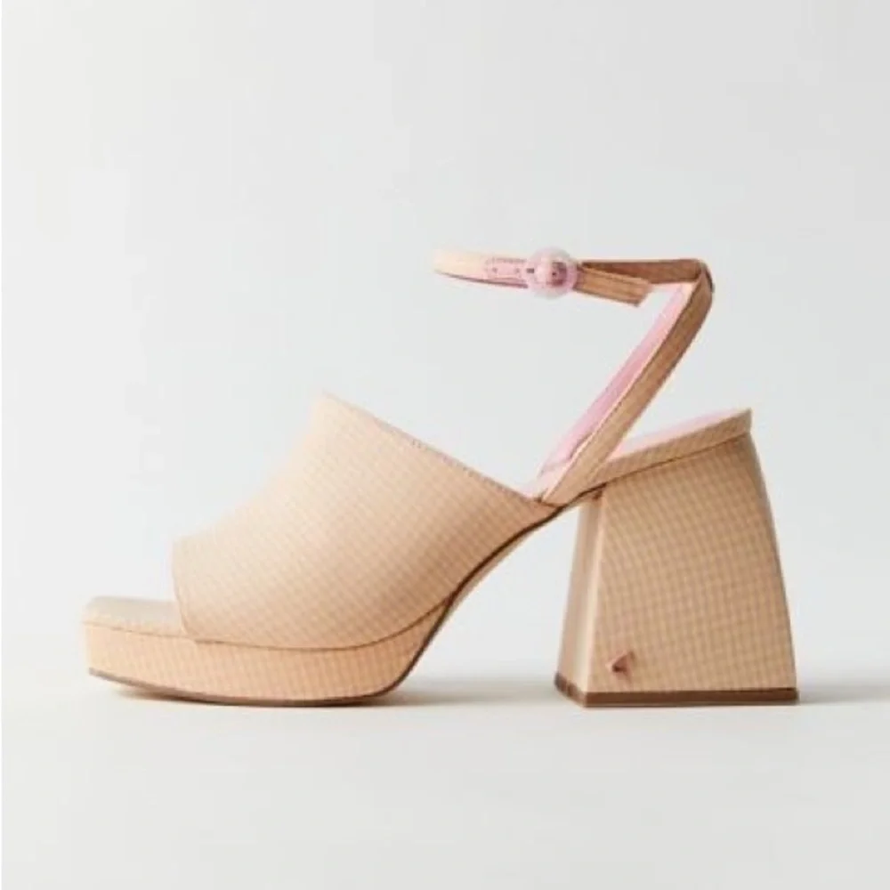 Sam Edelman circus ny