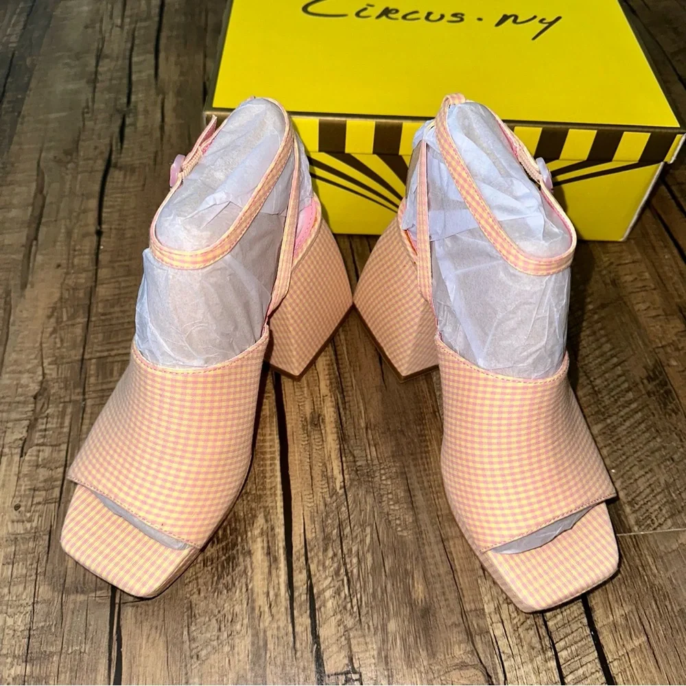 Sam Edelman circus ny