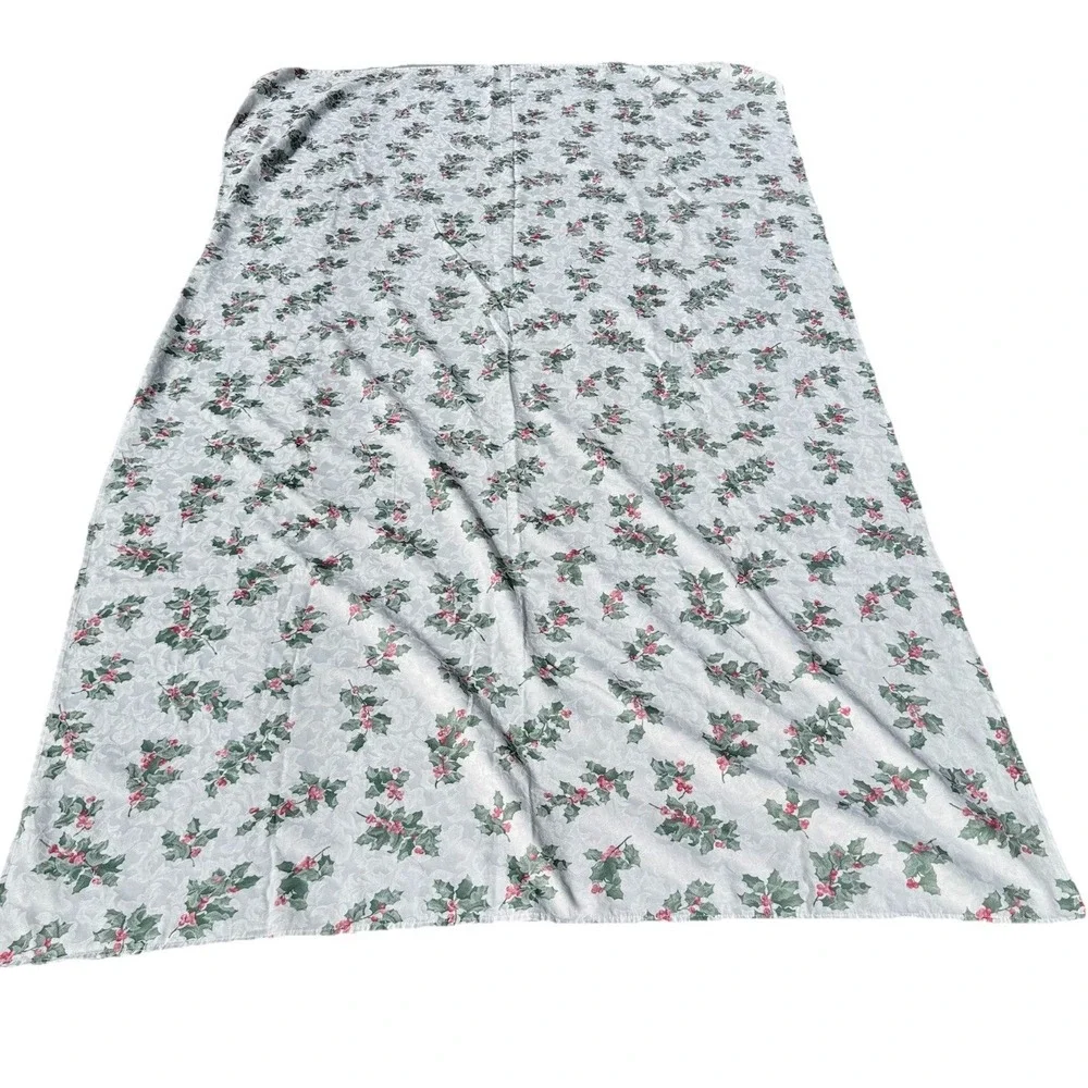 The Unbranded Brand fabric white