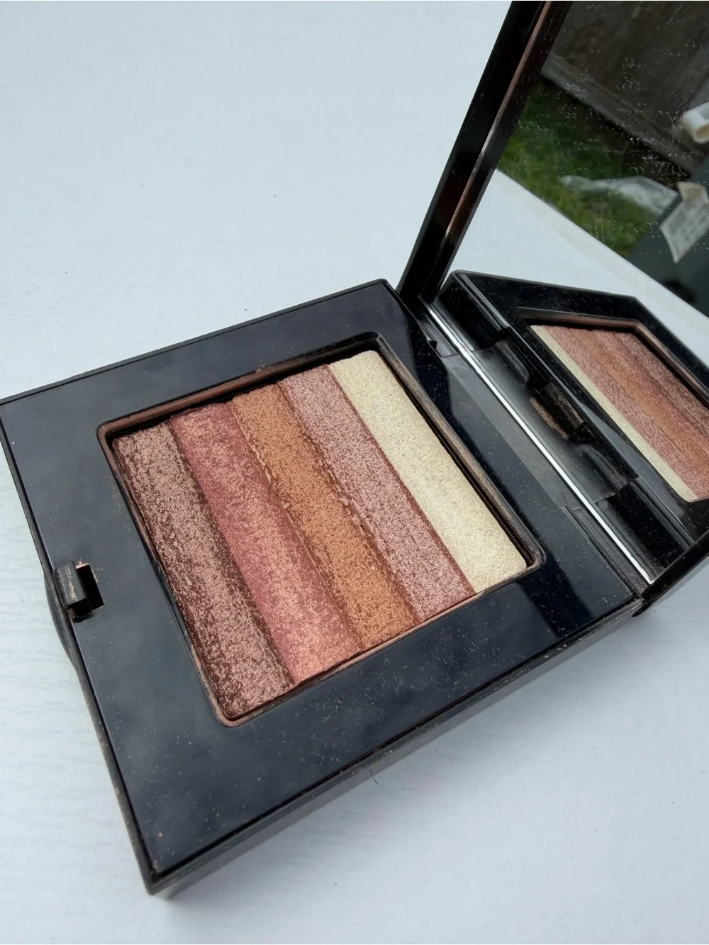 Bobbi Brown layered shimmer