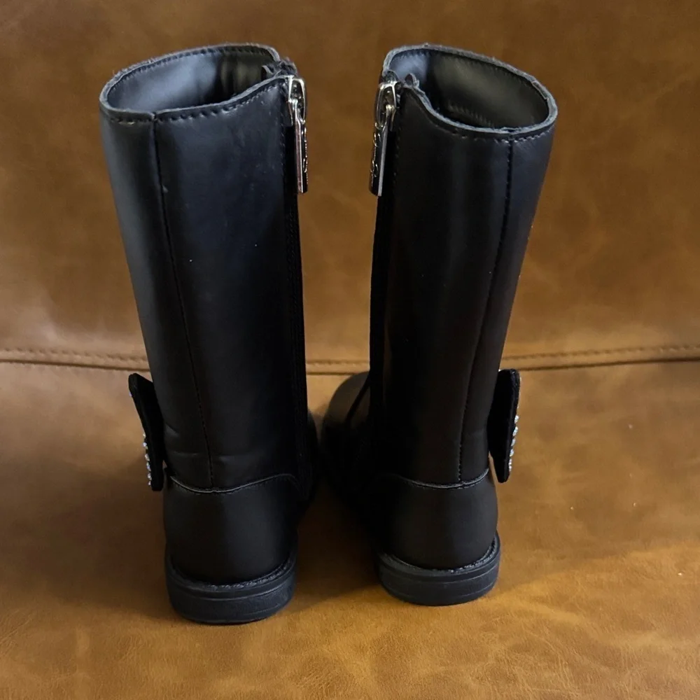 Jessica Simpson stylish black