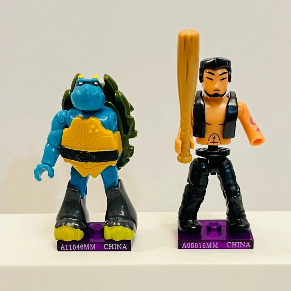 Mega Bloks includes *vintage