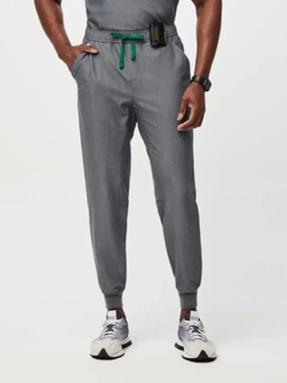Figs Tansen Men's Graphite Jogger Scrub Pant | Size L