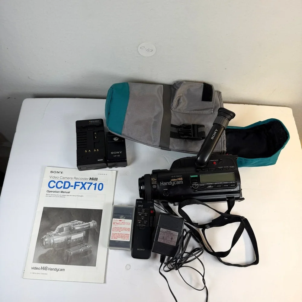 Sony Handycam CCD-FX710 Video Hi8 Camcorder Bundle Parts Repair C-10