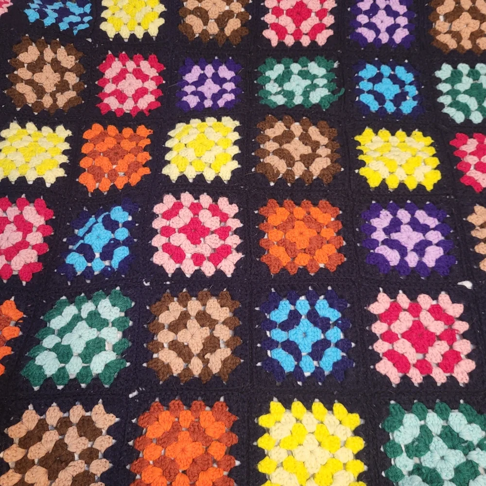 Vintage vibrant crochet