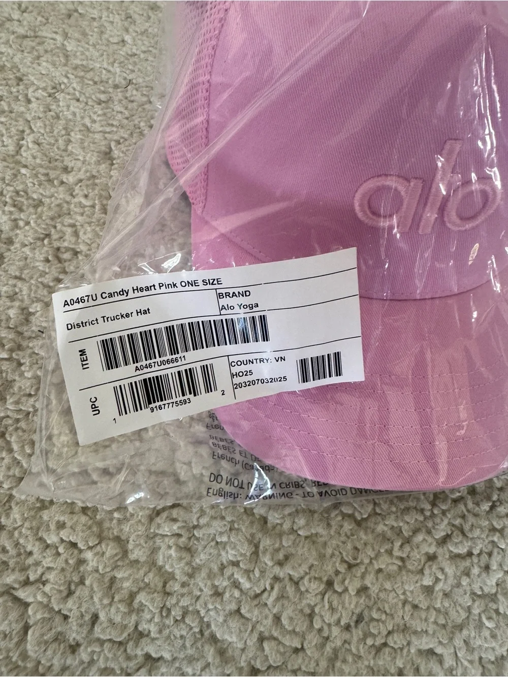 ALO Yoga nwt candy