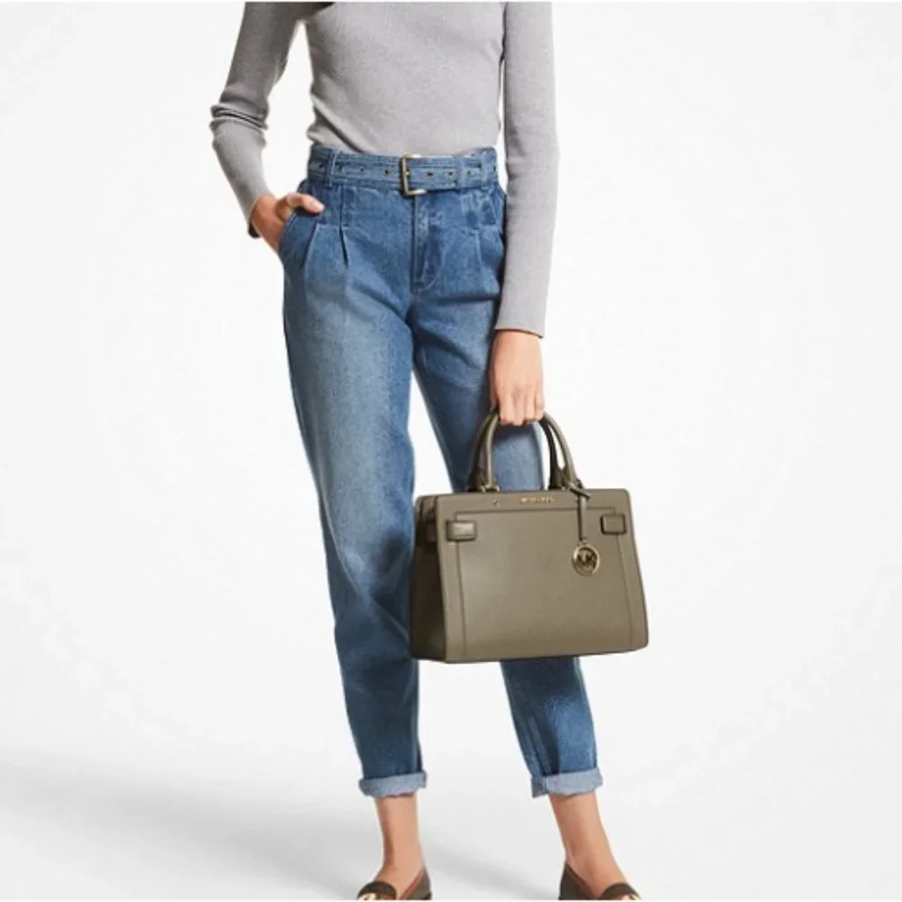 Michael Kors disclaimer color