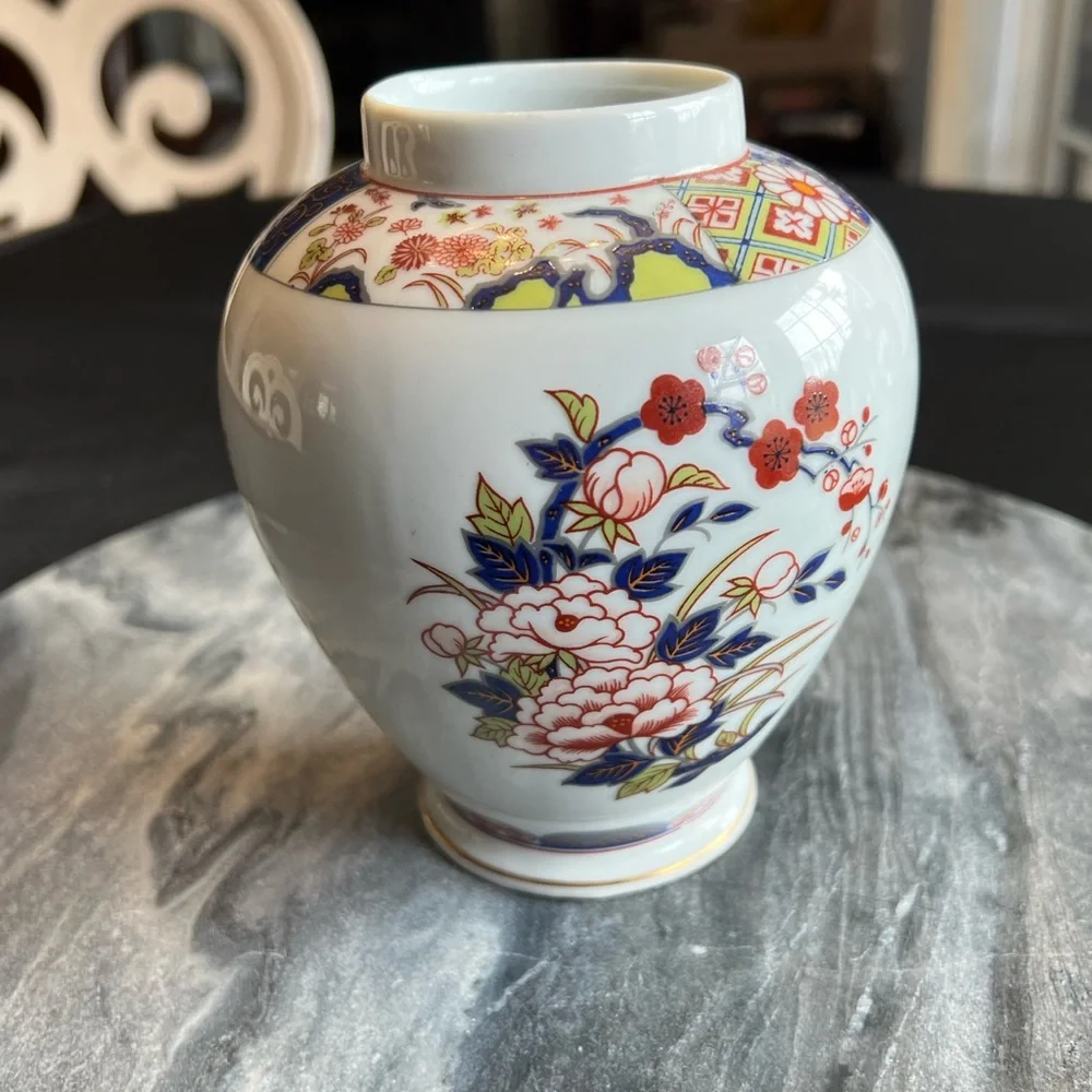 Imari - Japanese this vintage