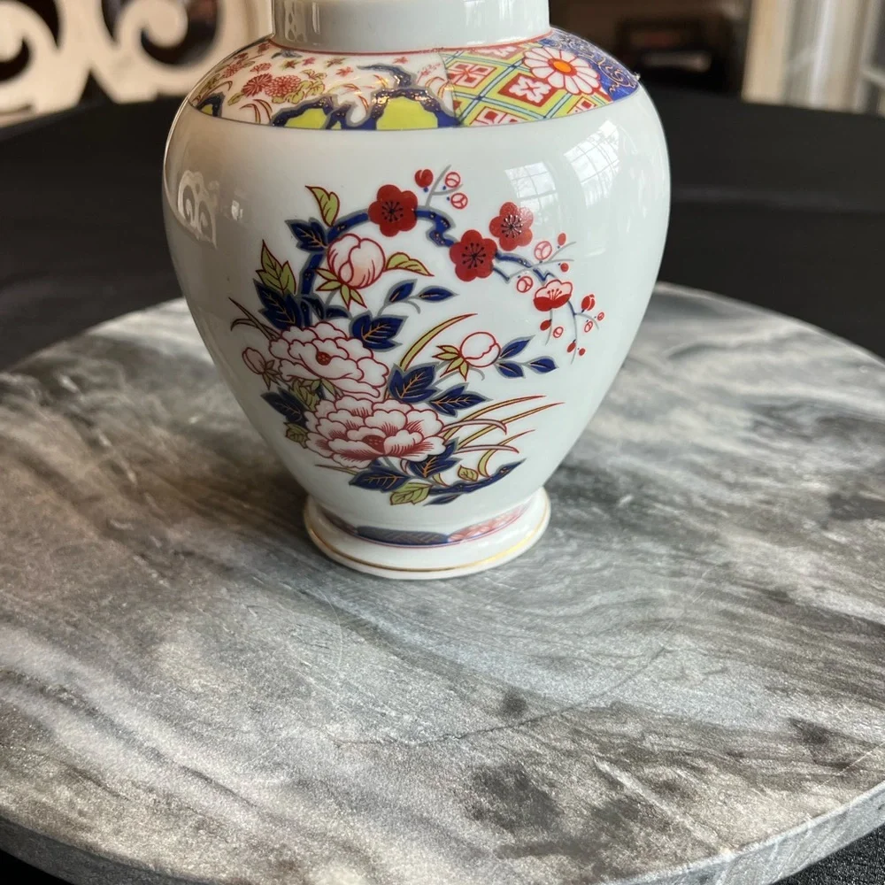 Imari - Japanese this vintage