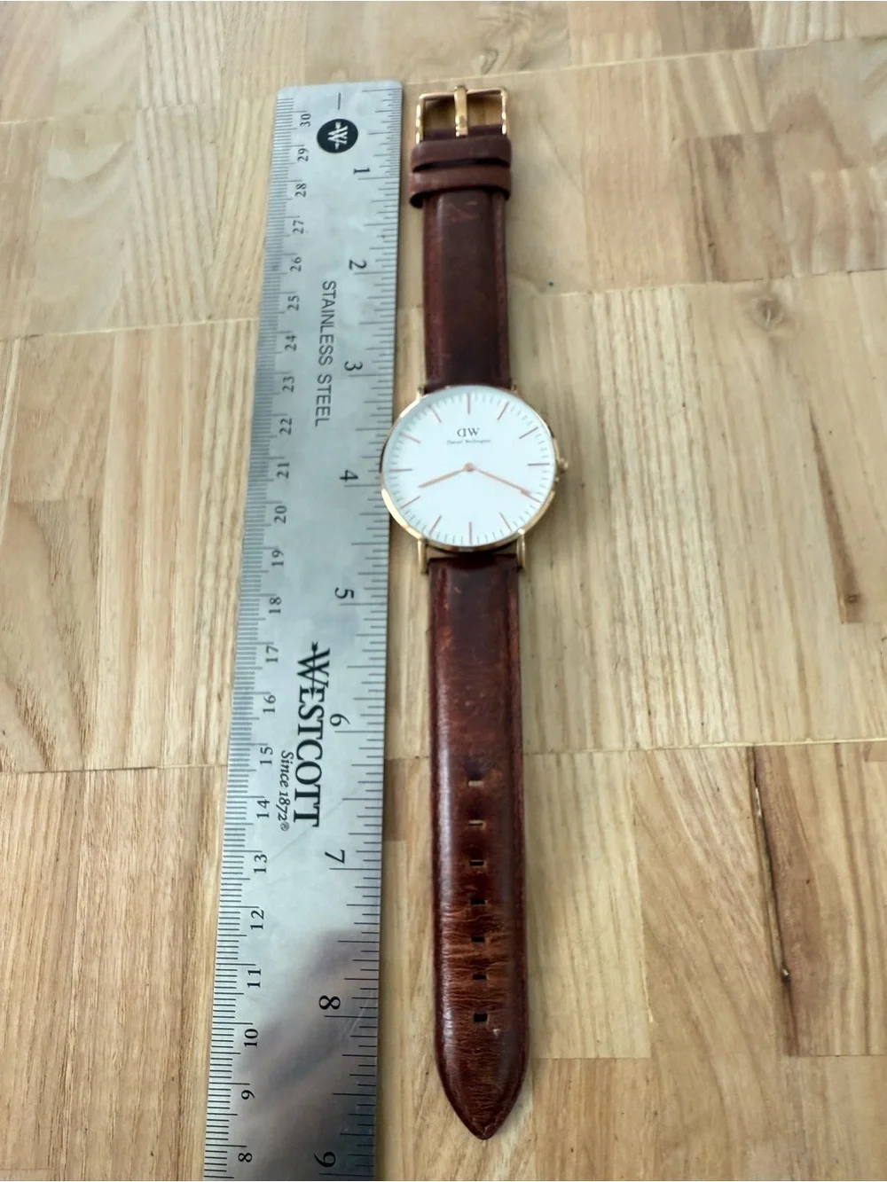 Daniel Wellington brand daniel
