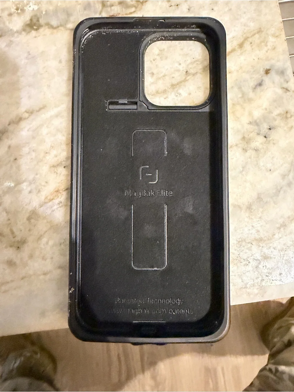 Magback black protective