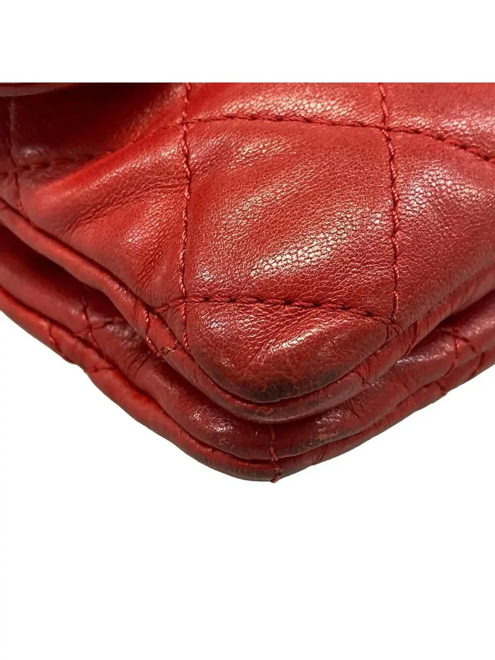 CHANEL elevate your