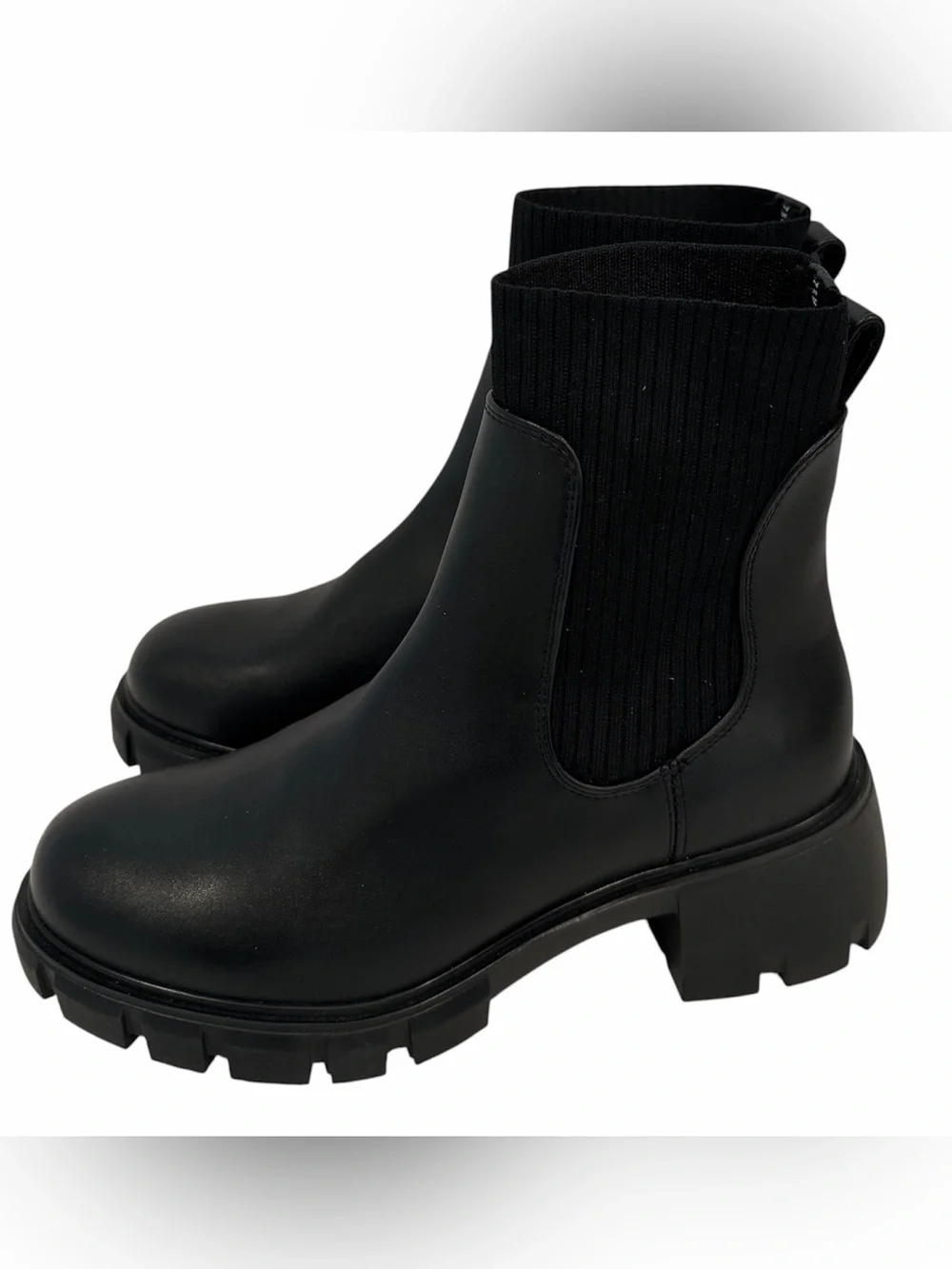 Steve Madden step out