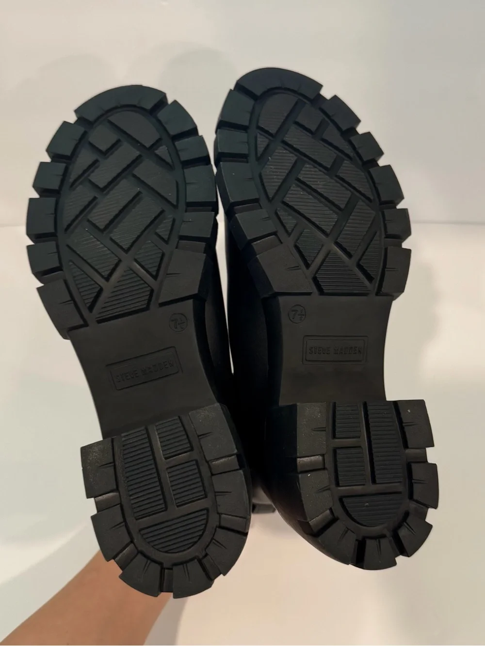 Steve Madden step out