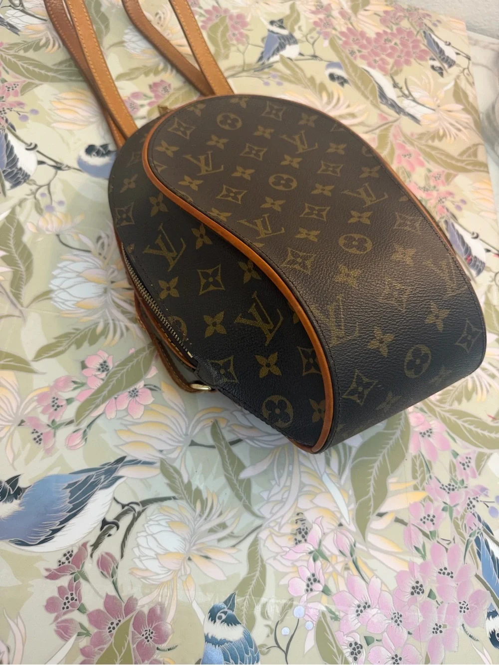 Louis Vuitton classic louis