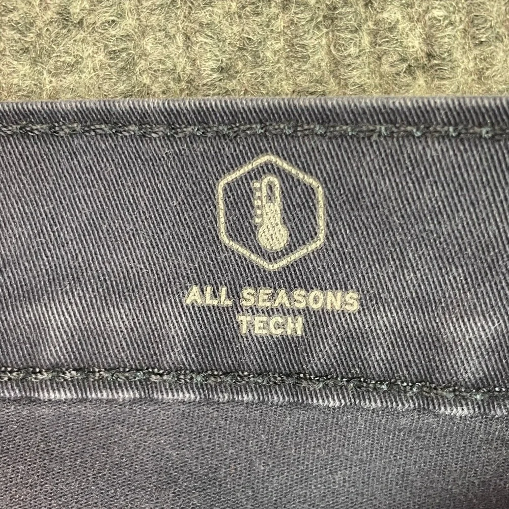 Levis 511 Slim Fit Pants Mens 32x29 Navy Blue All Seasons Tech Twill Chino