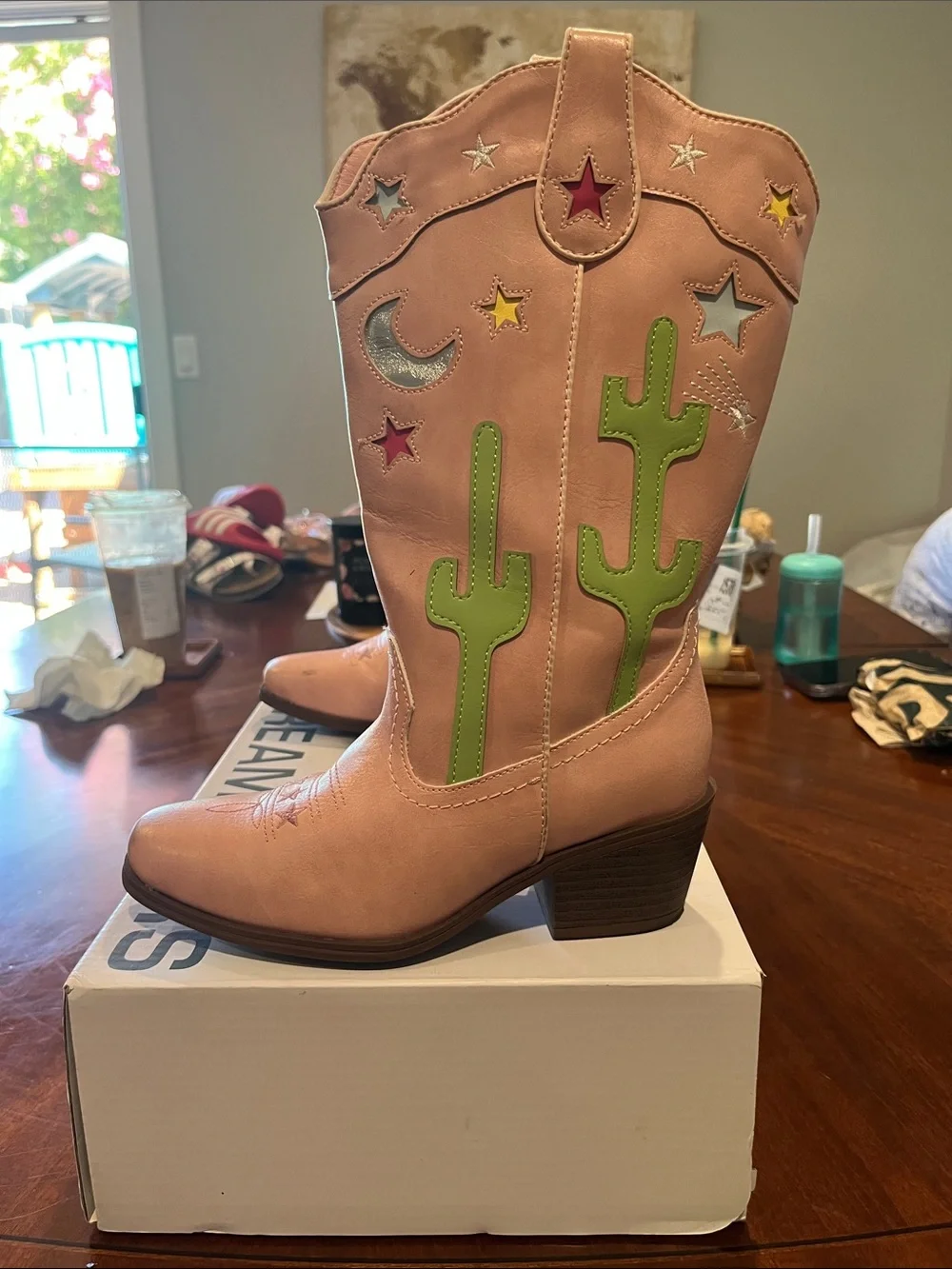 Dream Pairs fun pink
