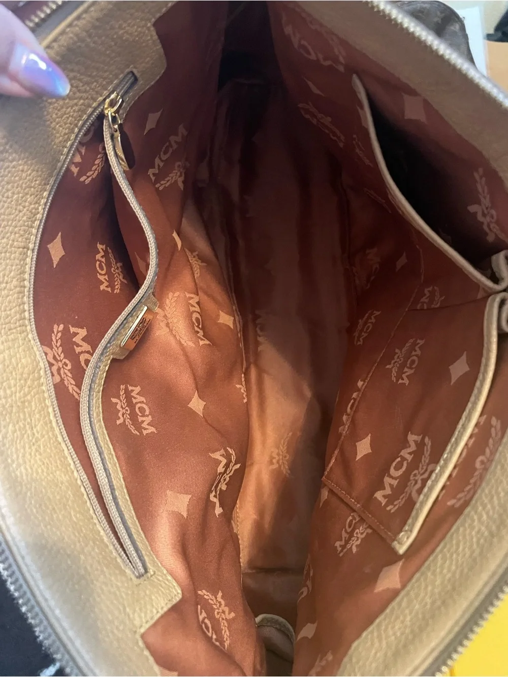 MCM essential tote