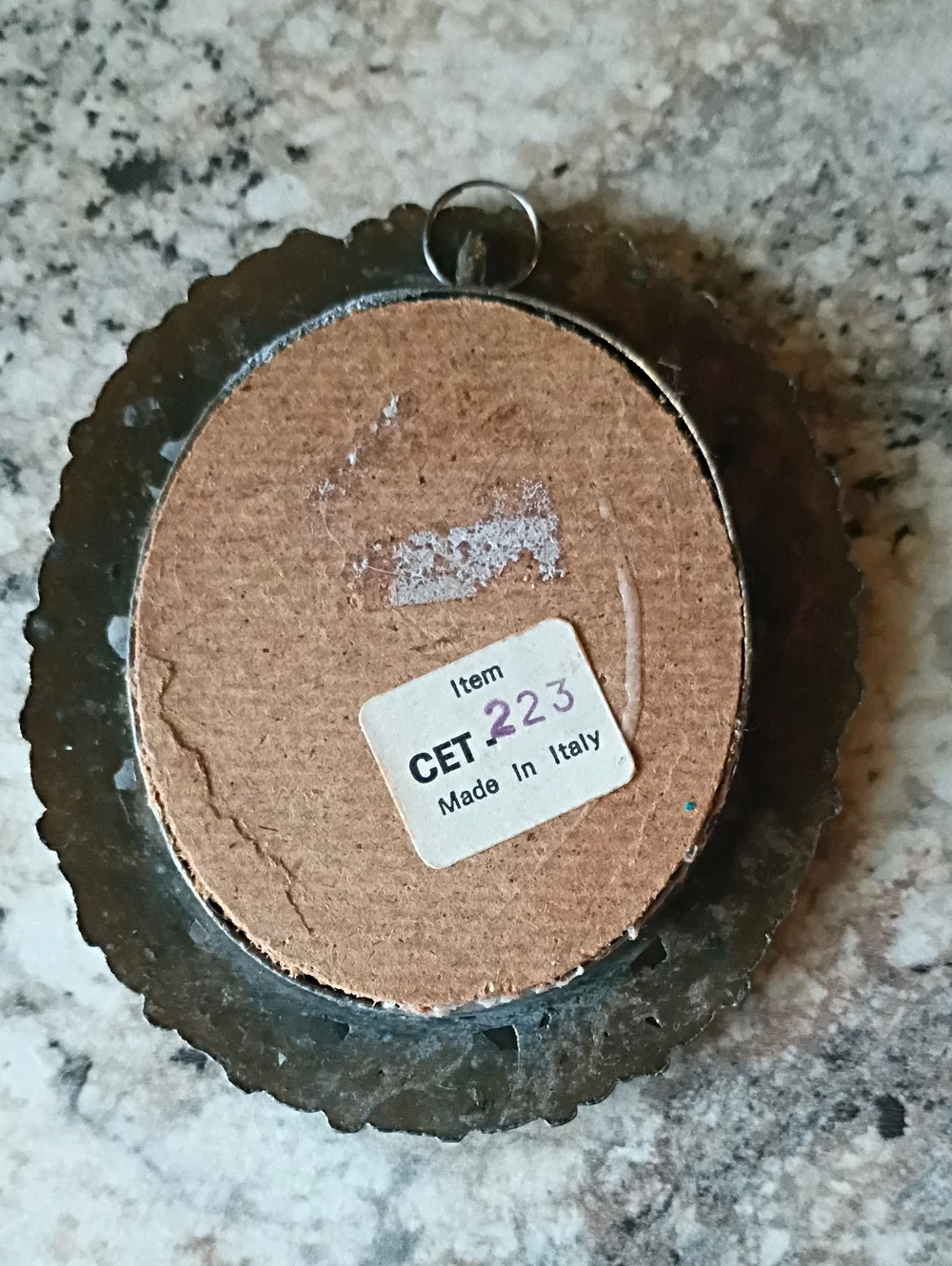 N/A ornate oval
