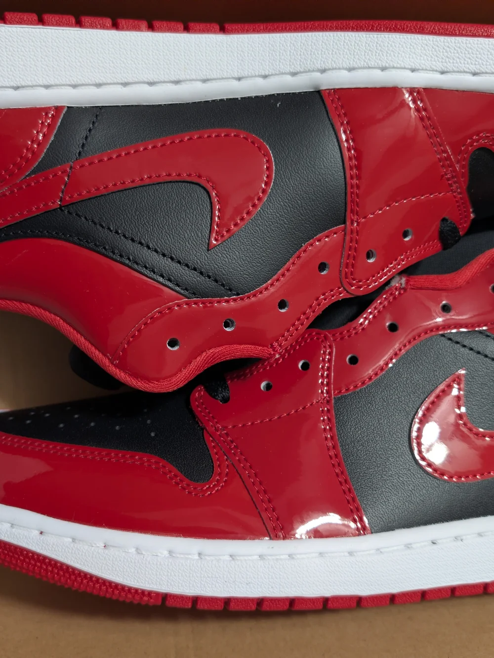 Jordan Men's Low-Top Sneaker in Red and Black