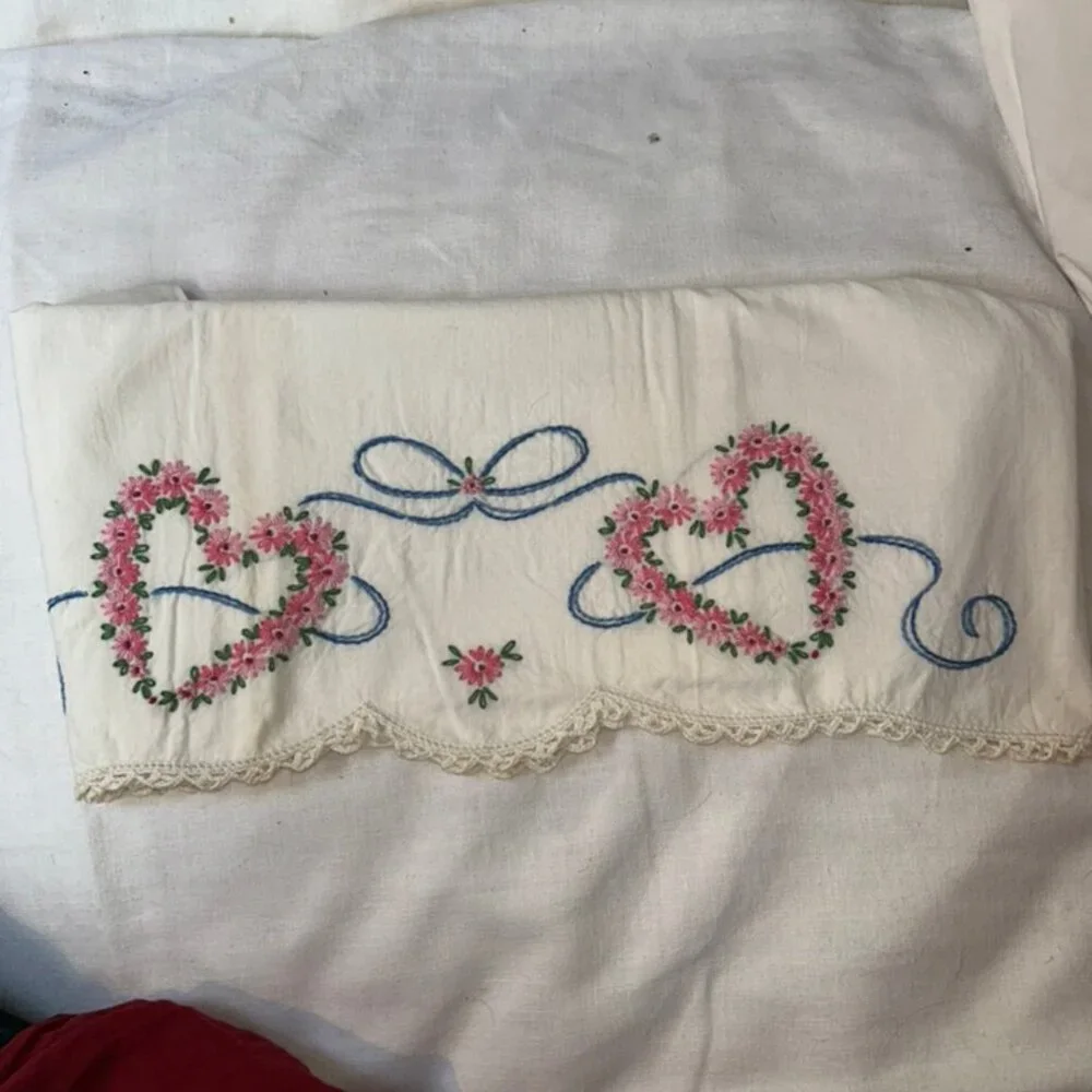Vintage Hand Embroidered needlepoint Hearts of flowers ONE cotton pillow case