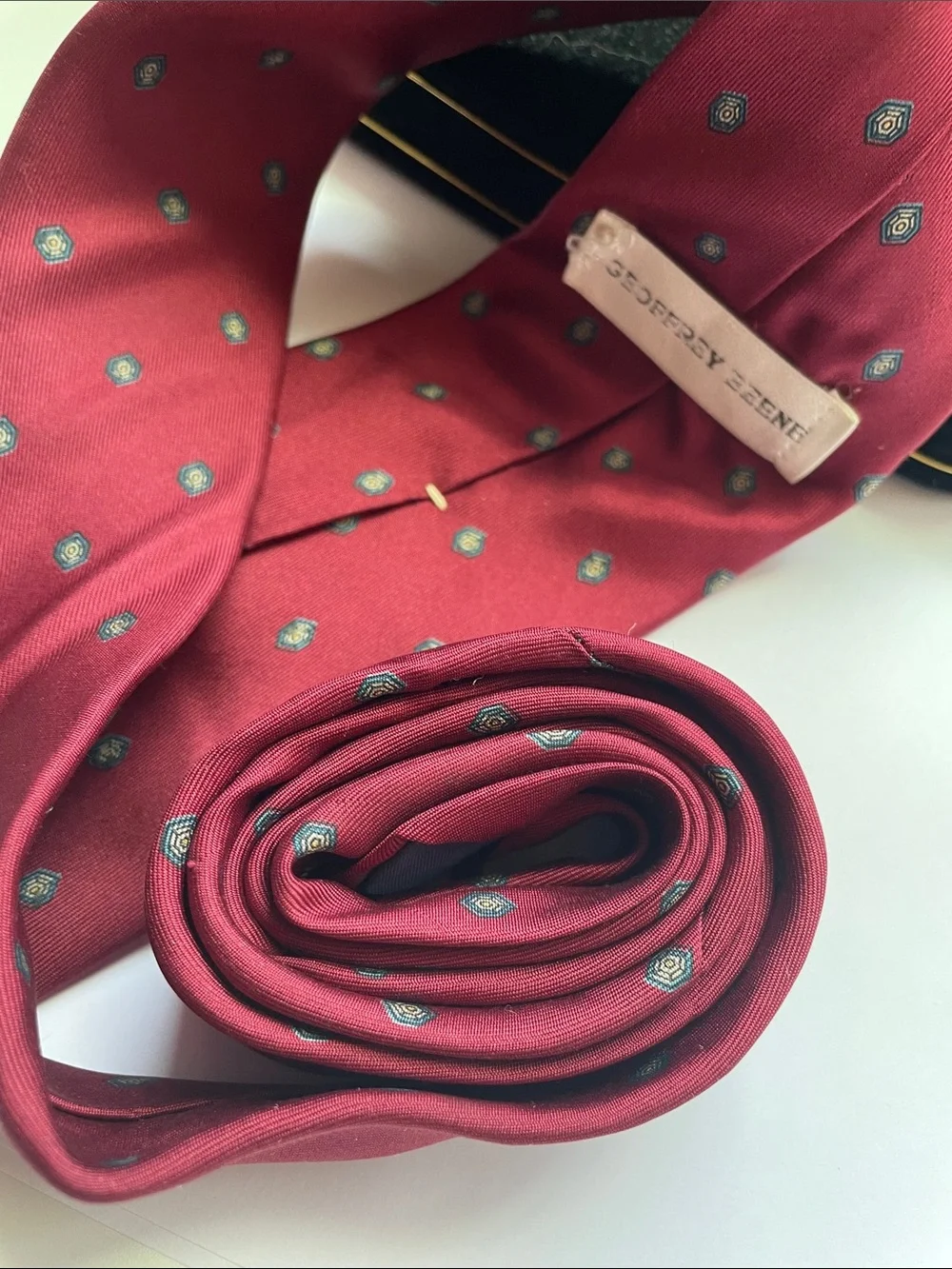 Geoffrey Beene beautiful silk