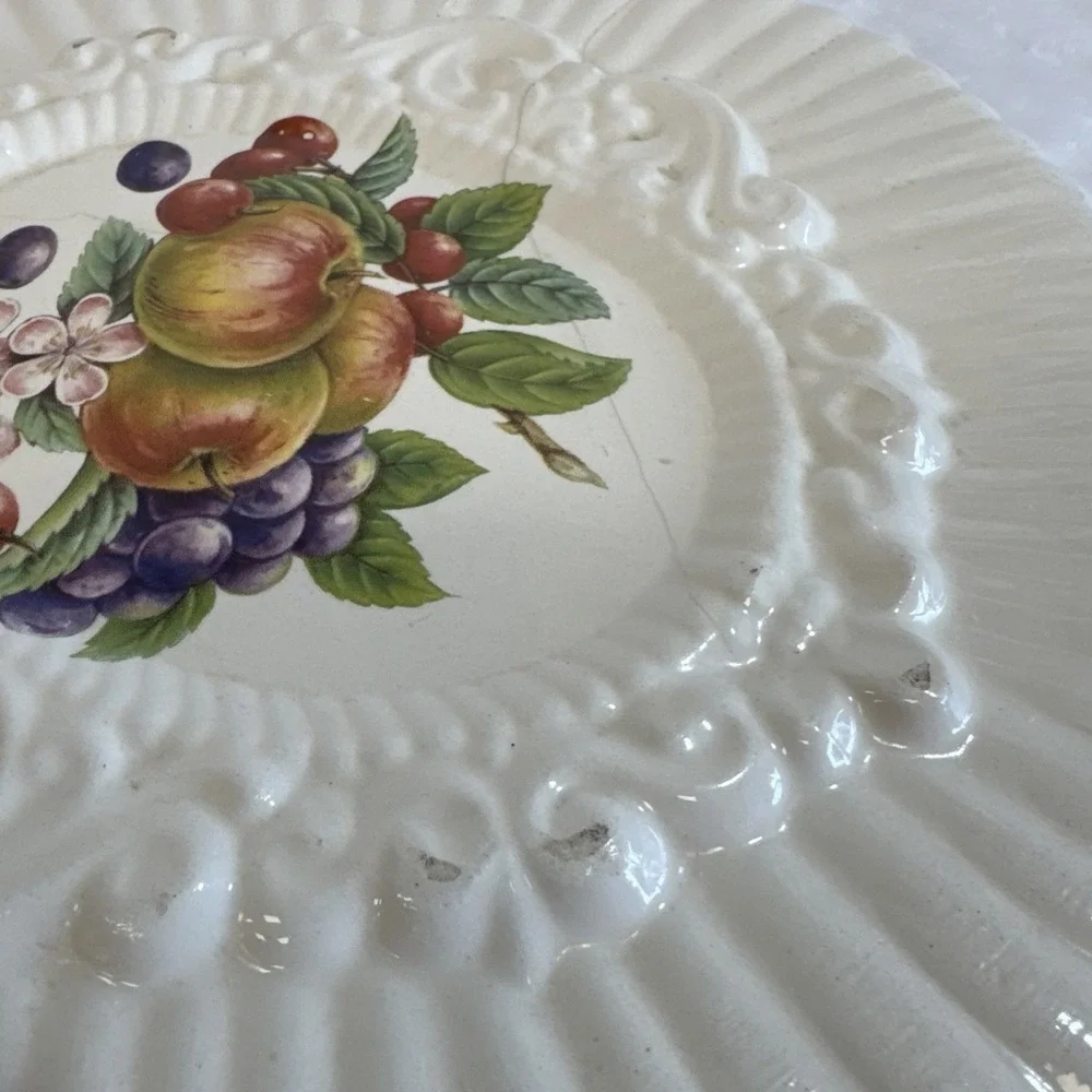 The Unbranded Brand vintage ceramic